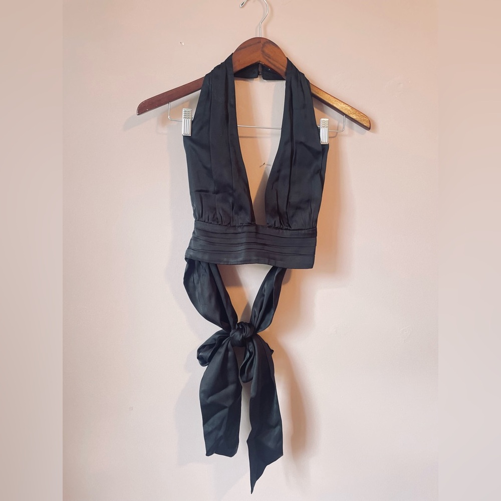 Chic Summer Backless Satin effect Top. Size M